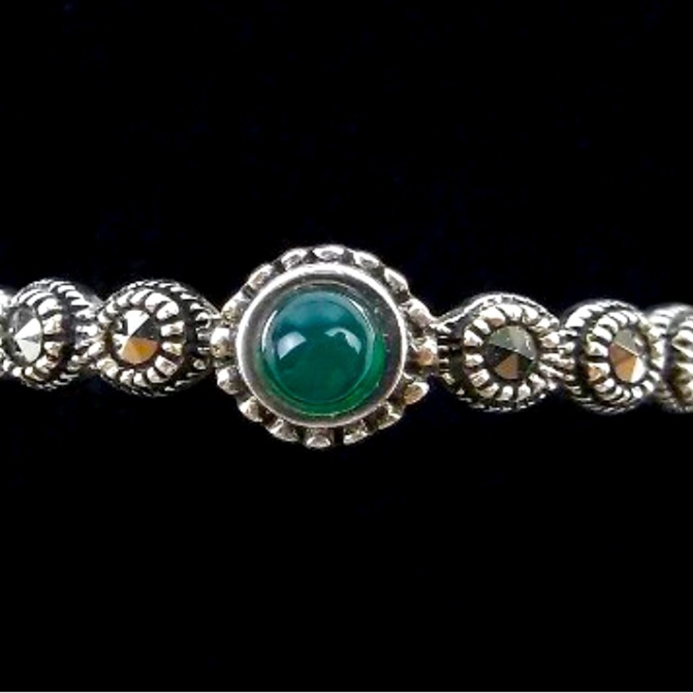 Bali Sterling Silver Green Stone Ring size 9